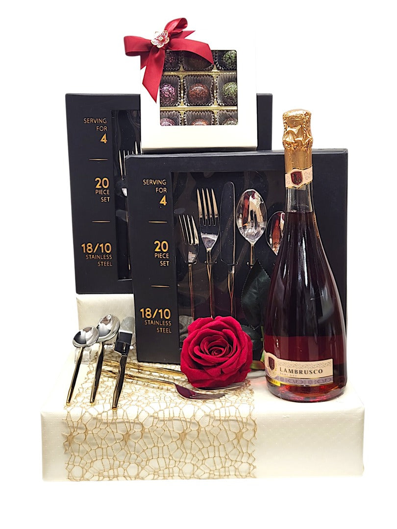 MM DIAMOND CUTLERY GOLD SHINY