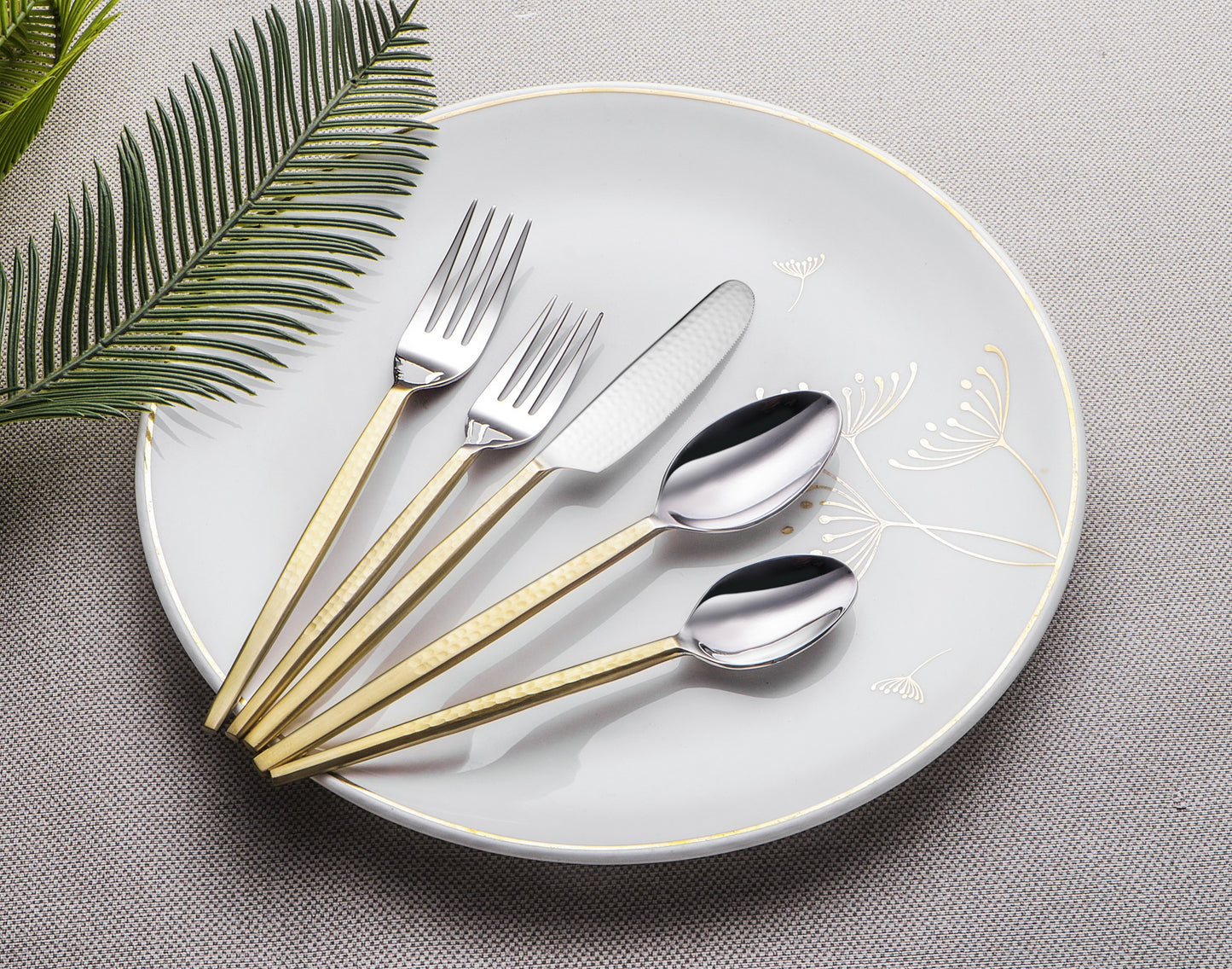 FLAT CUTLERY SHINY GOLD