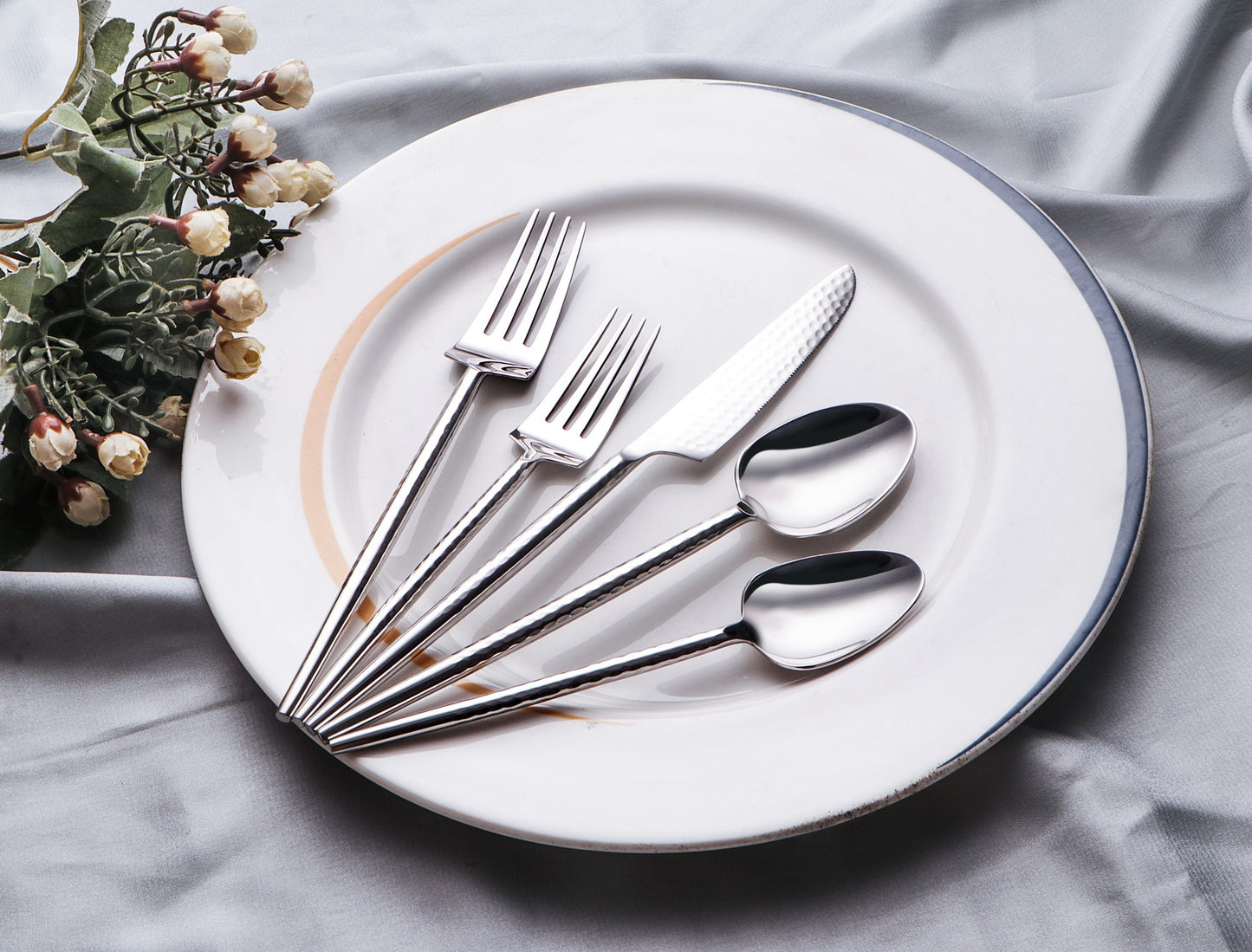 GILLI CUTLERY SHINY SILVER