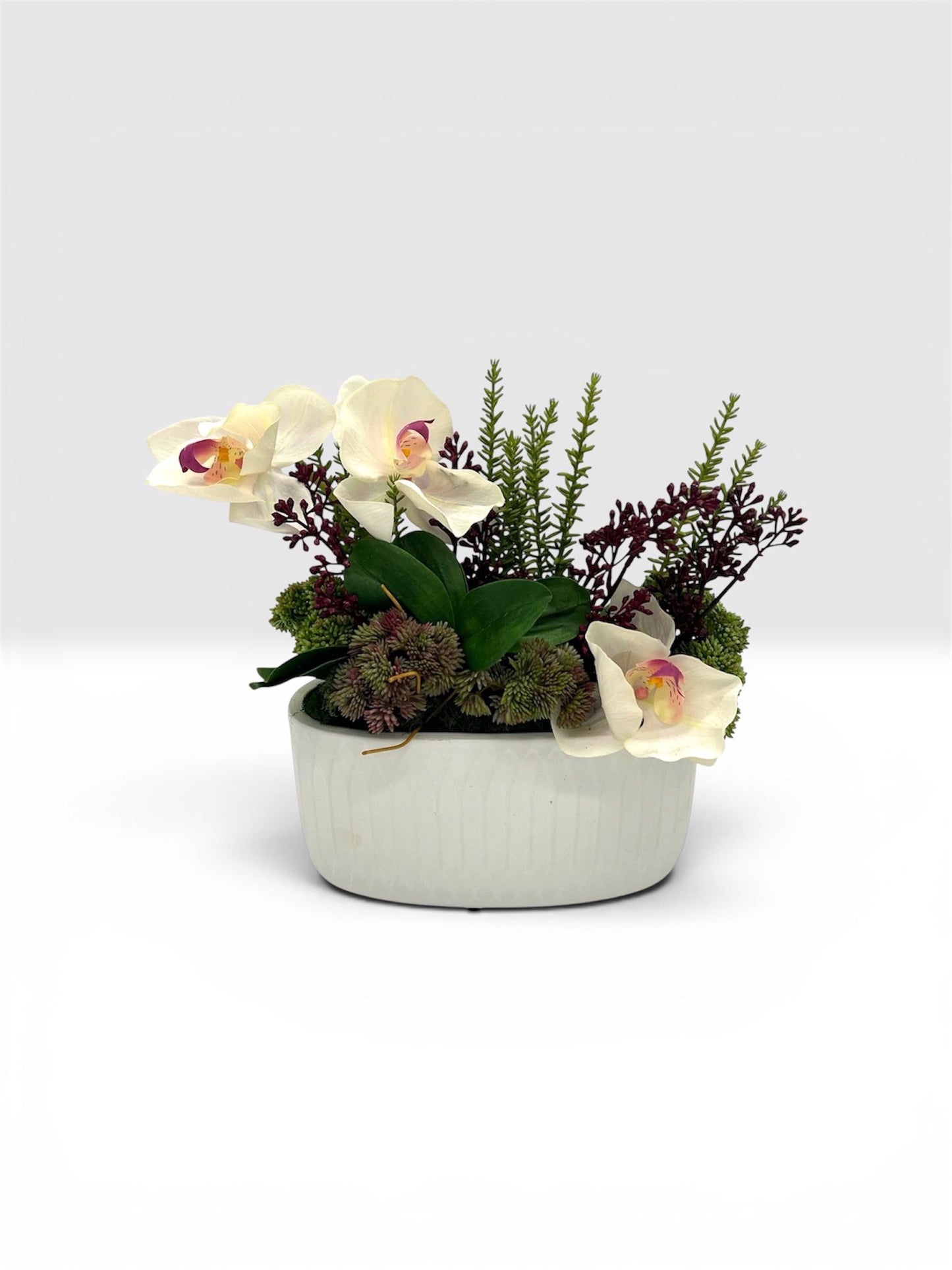 CERAMIC WHT OVAL VASE